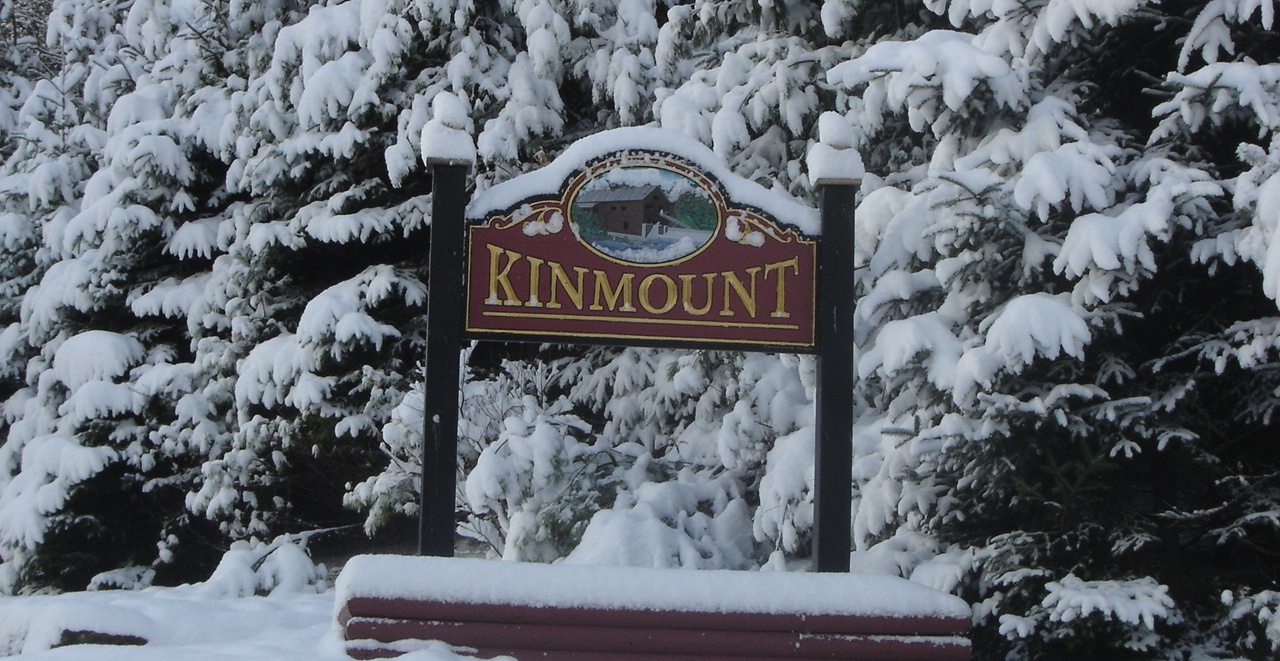 Welcome to Kinmount sign